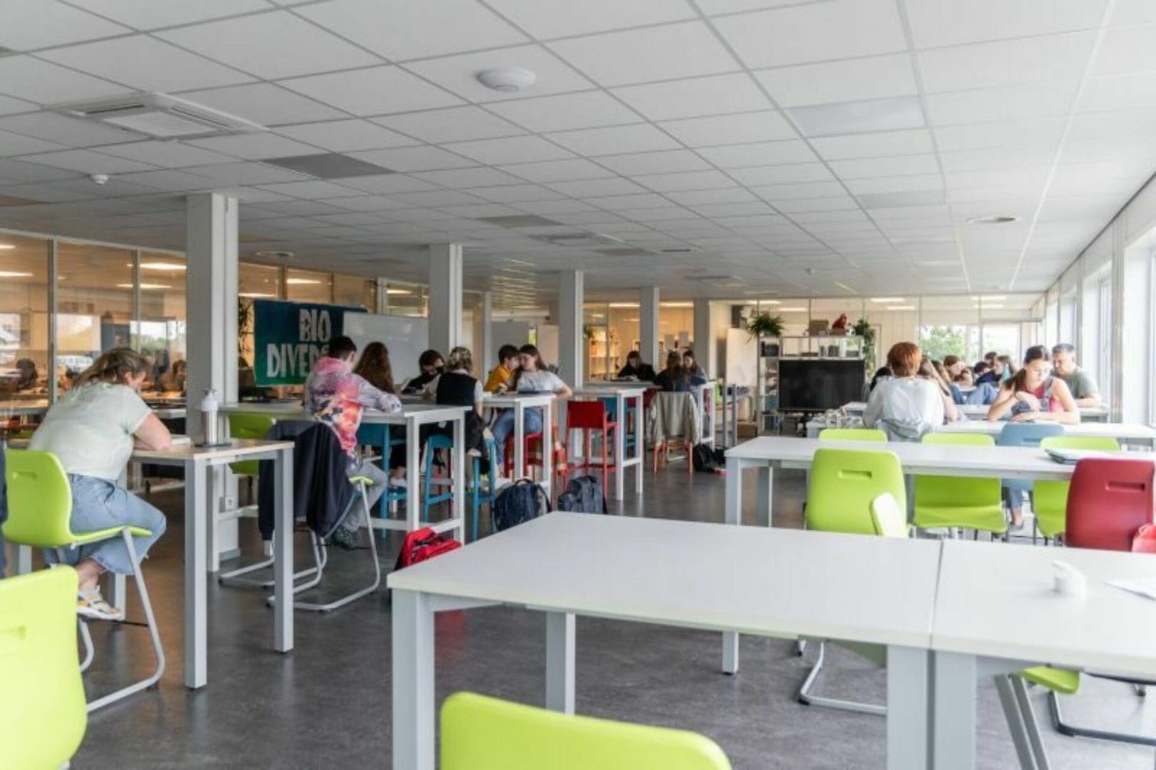 Modulair schoolgebouw studiezaal